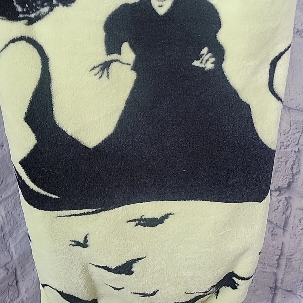 WICKED WITCH OF THE WEST FROM Wizard‎ of Oz Oversized Throw NWOT